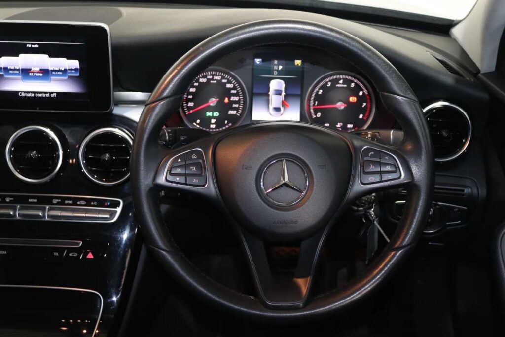 2017 MERCEDES-BENZ C200 A/T