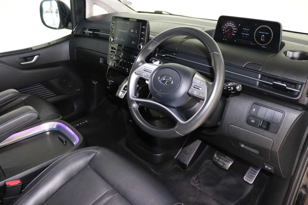 2023 HYUNDAI STARIA 2.2D LUXURY A/T