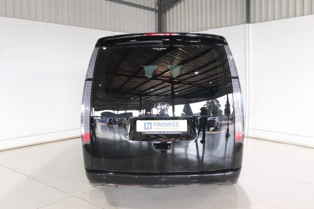 2023 HYUNDAI STARIA 2.2D LUXURY A/T