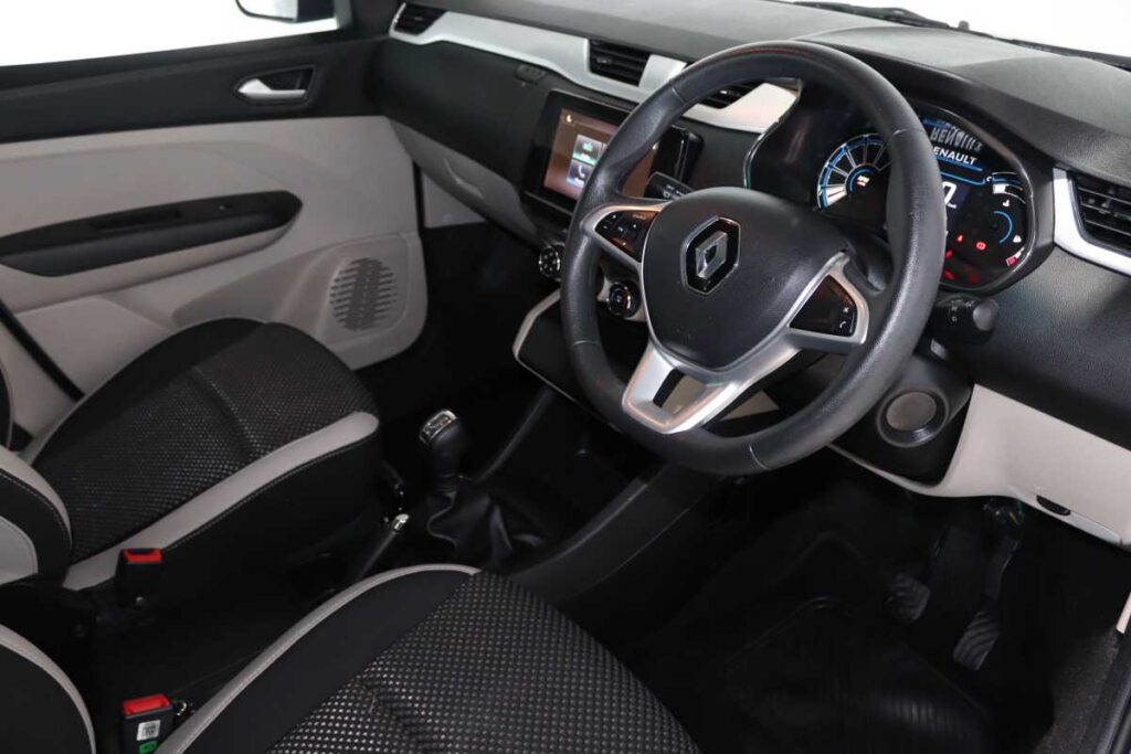 2024 RENAULT TRIBER 1.0 PRESTIGE / INTENS AMT