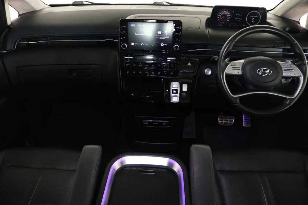 2023 HYUNDAI STARIA 2.2D LUXURY A/T