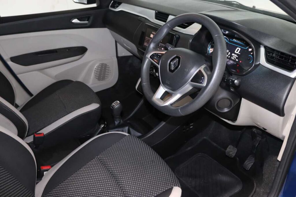 2021 RENAULT TRIBER 1.0 PRESTIGE / INTENS AMT