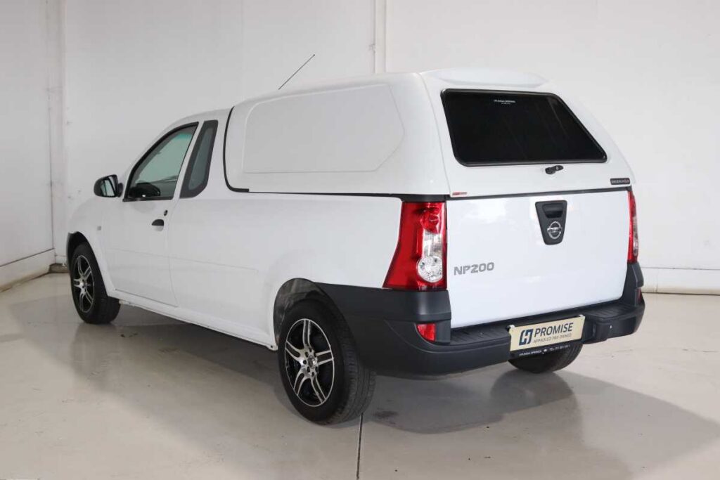 2023 NISSAN NP200 1.6  A/C SAFETY PACK P/U S/C