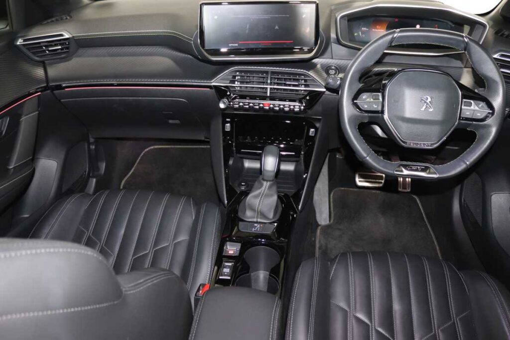 2024 PEUGEOT 208 1.2T GT A/T