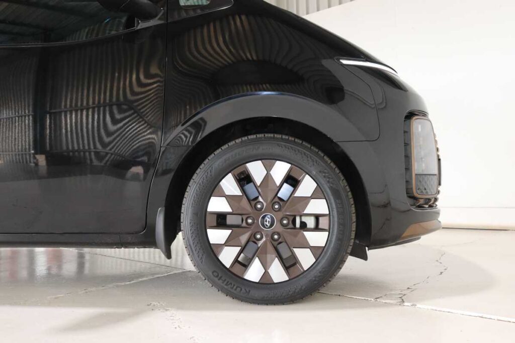 2023 HYUNDAI STARIA 2.2D LUXURY A/T