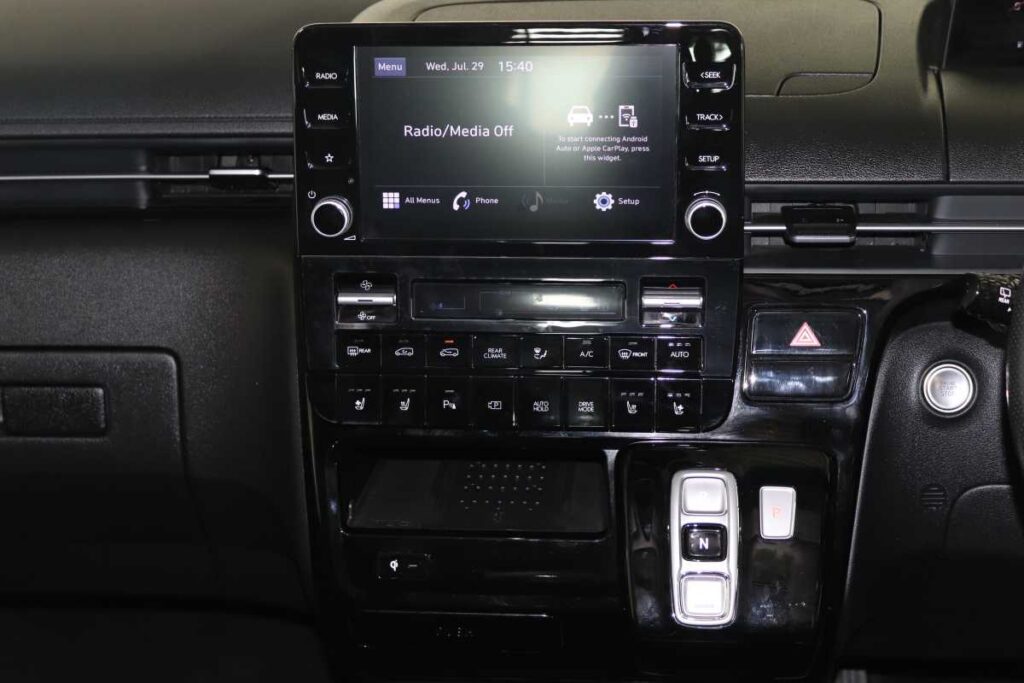 2023 HYUNDAI STARIA 2.2D LUXURY A/T