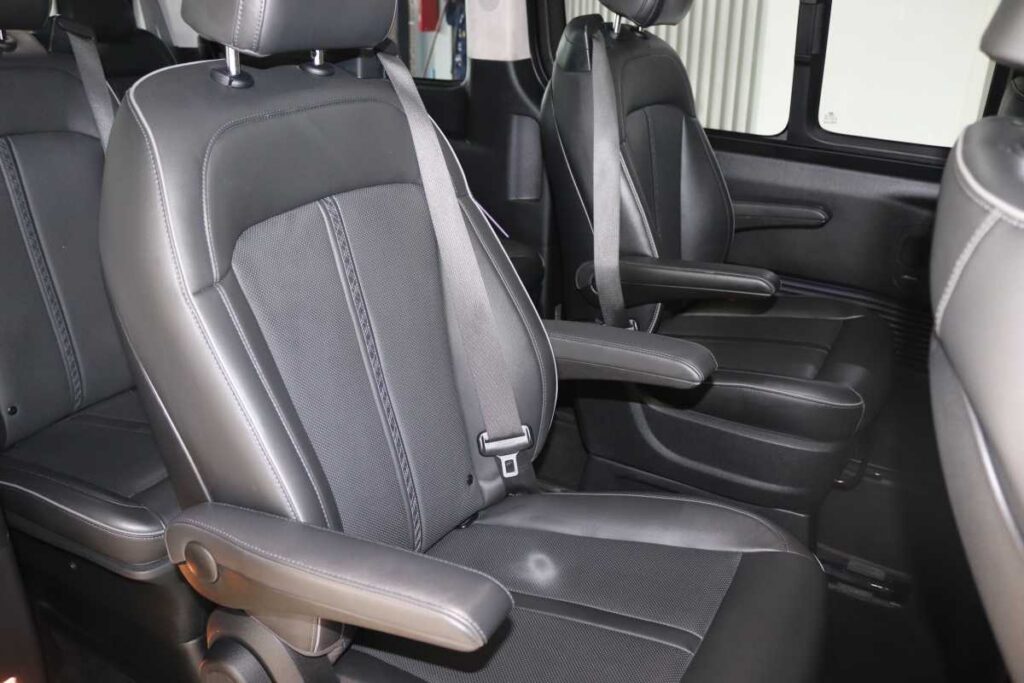 2023 HYUNDAI STARIA 2.2D LUXURY A/T