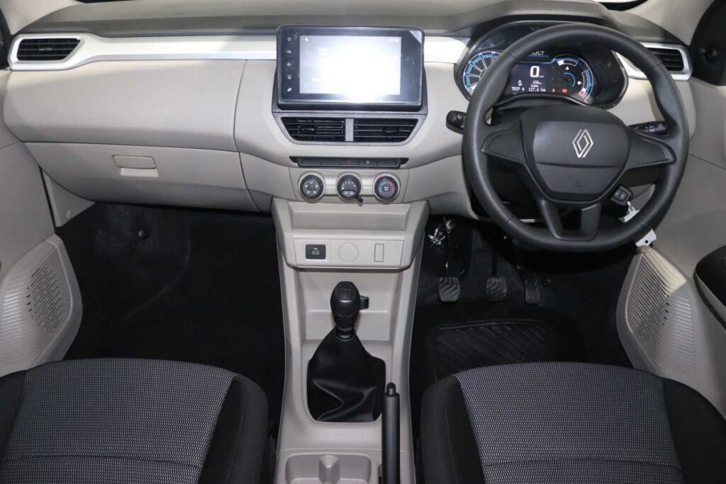 2026 RENAULT TRIBER 1.0 EVOLUTION