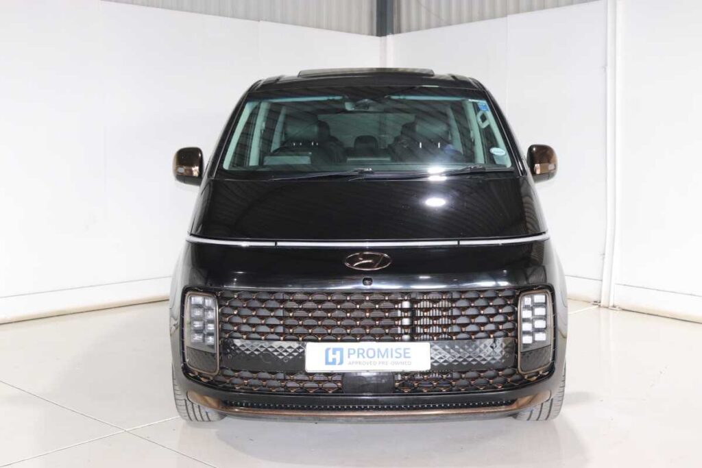 2023 HYUNDAI STARIA 2.2D LUXURY A/T