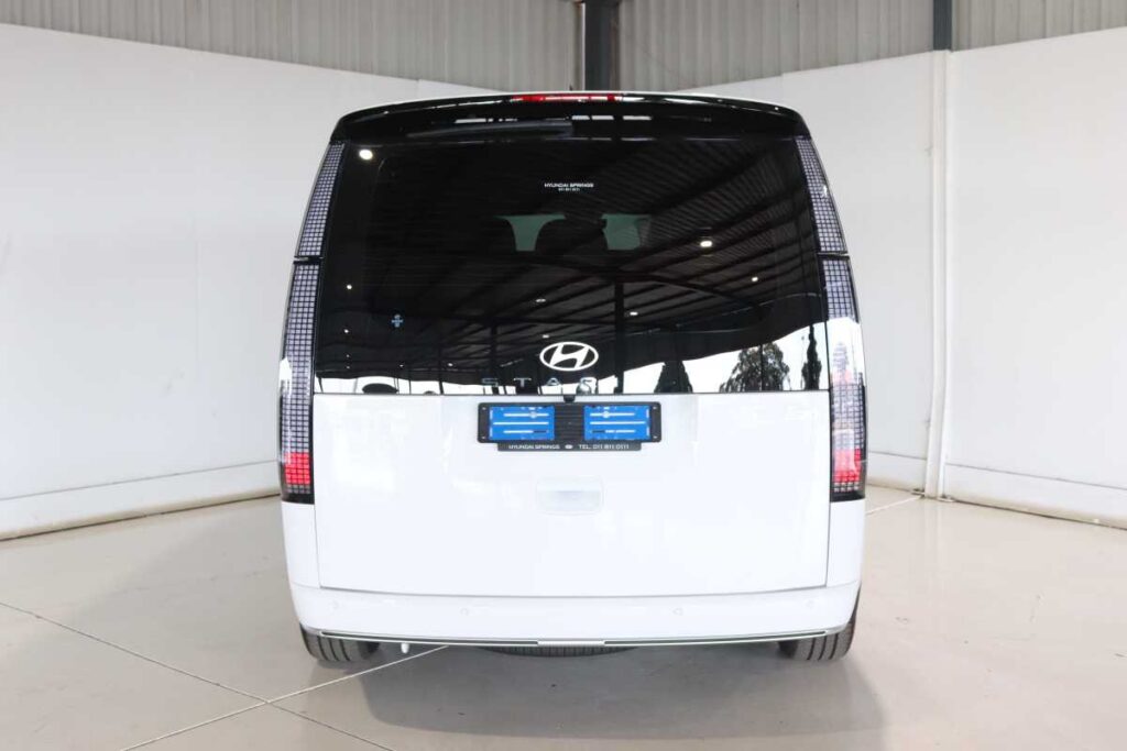2026 HYUNDAI STARIA R2.2 LUXURY A/T (9 SEAT)
