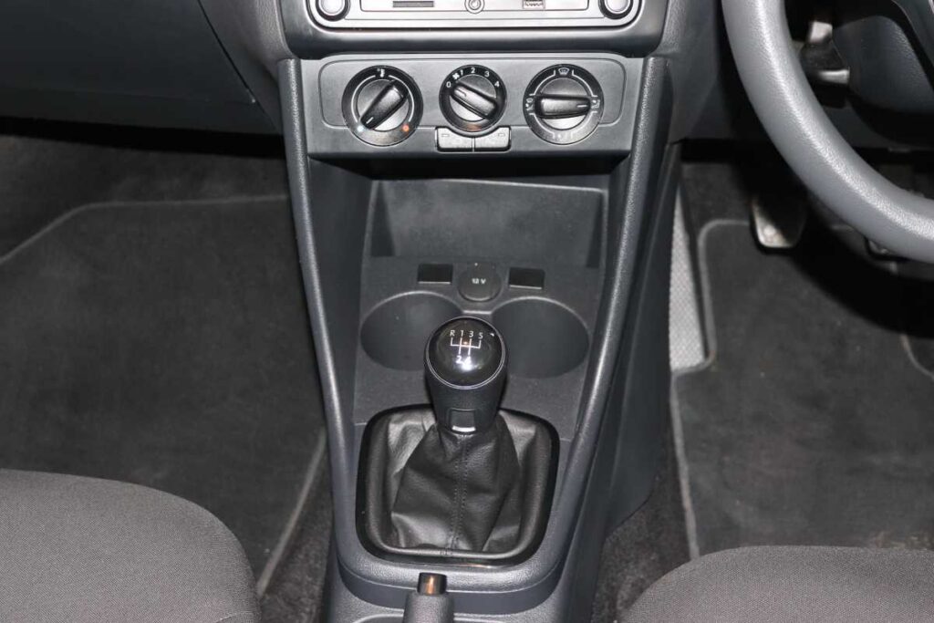 2025 VOLKSWAGEN POLO VIVO 1.4 COMFORTLINE (5DR)