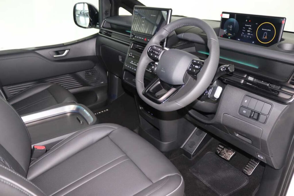 2026 HYUNDAI STARIA R2.2 LUXURY A/T (9 SEAT)