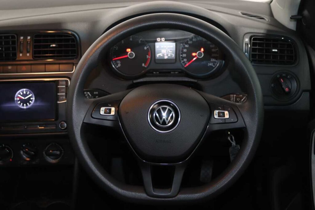 2025 VOLKSWAGEN POLO VIVO 1.4 COMFORTLINE (5DR)