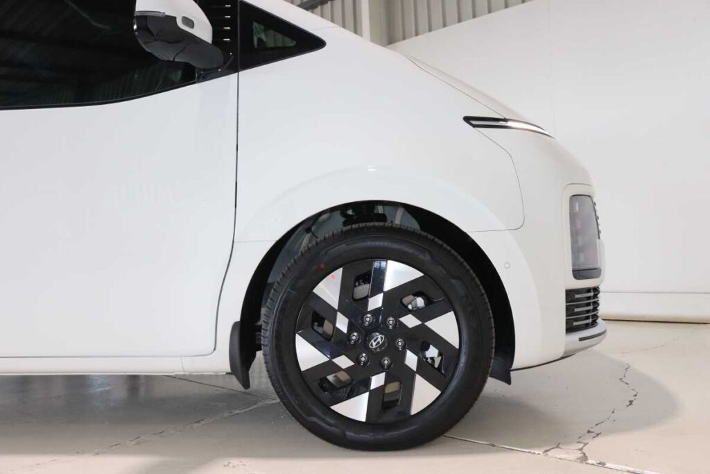 2026 HYUNDAI STARIA R2.2 LUXURY A/T (9 SEAT)
