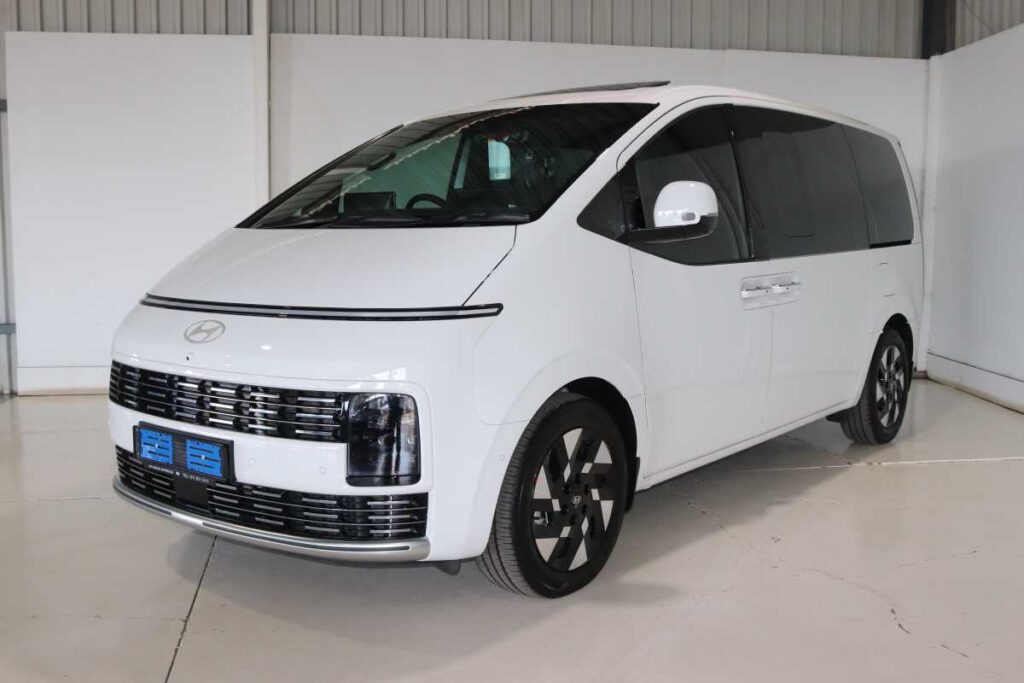 2026 HYUNDAI STARIA R2.2 LUXURY A/T (9 SEAT)