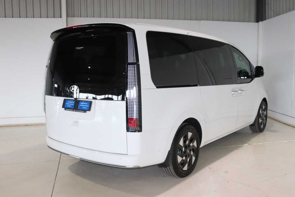 2026 HYUNDAI STARIA R2.2 LUXURY A/T (9 SEAT)