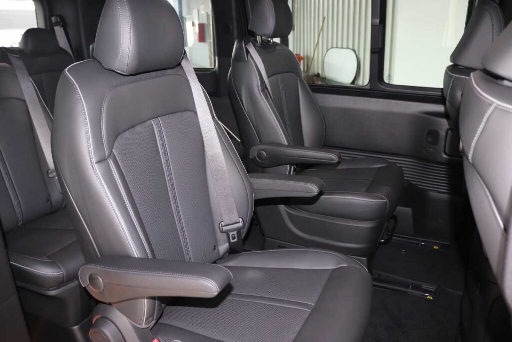 2026 HYUNDAI STARIA R2.2 LUXURY A/T (9 SEAT)
