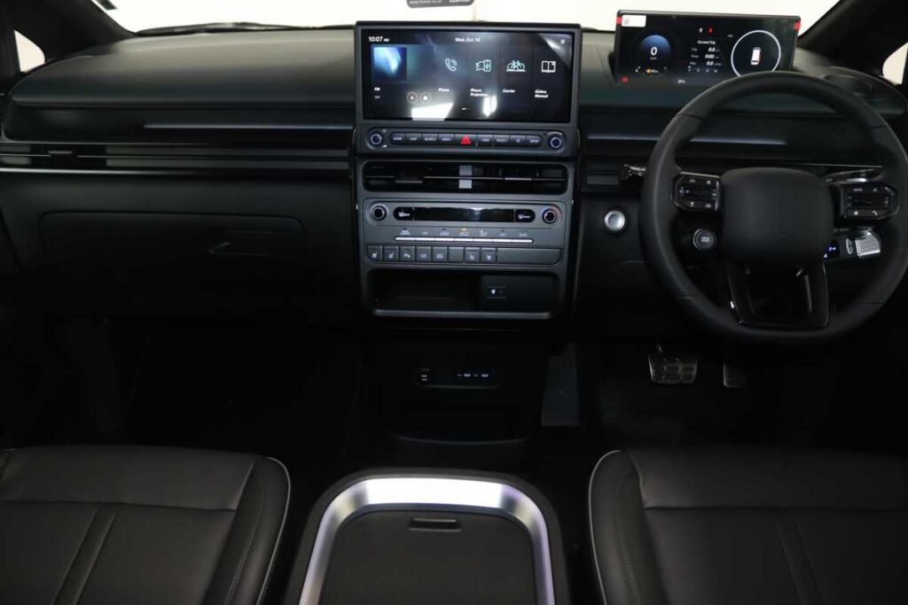 2026 HYUNDAI STARIA R2.2 LUXURY A/T (9 SEAT)