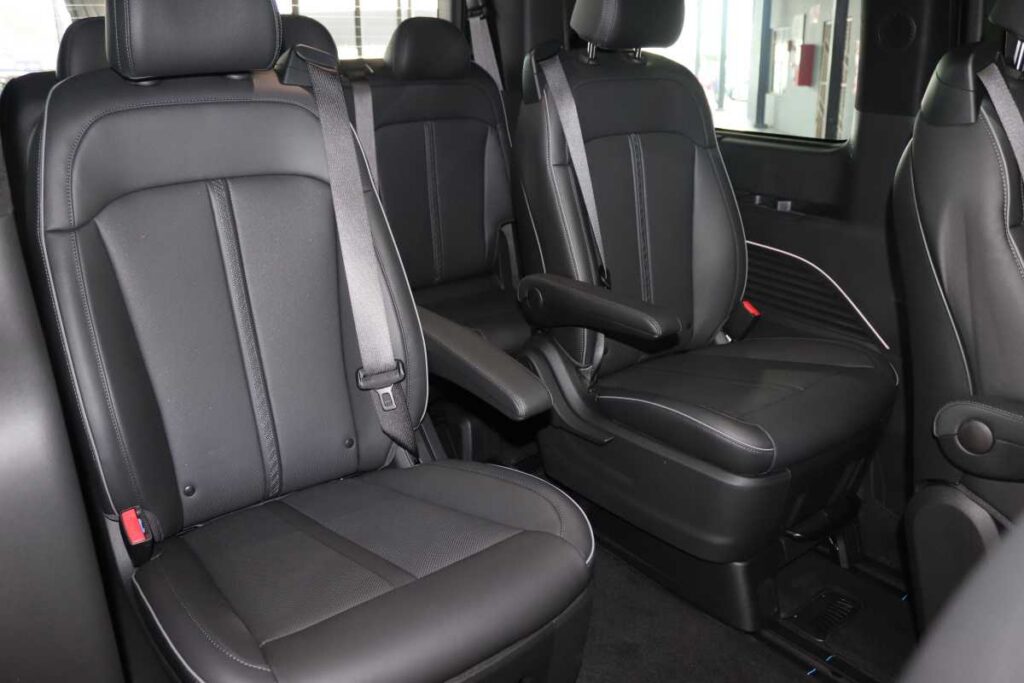 2026 HYUNDAI STARIA R2.2 LUXURY A/T (9 SEAT)